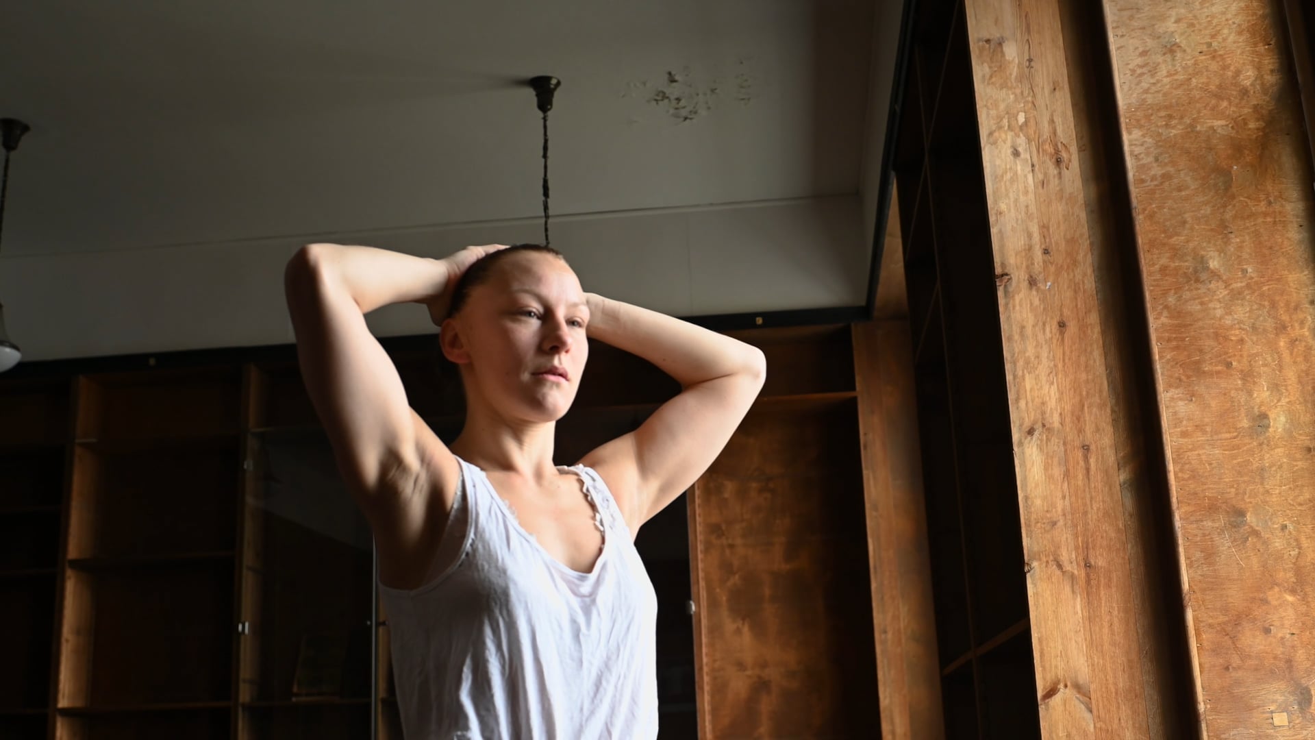 THE YELLOW WALLPAPER