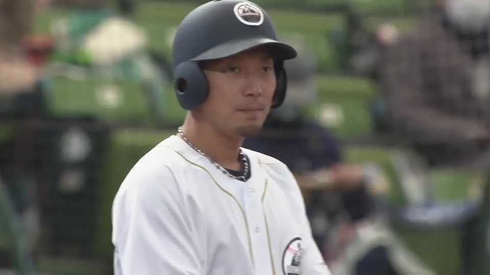 元ライオンズ・熊代聖人選手が右中間を破る2点タイムリー3ベースヒットを放つ!! 2022年12月18日 PERSOL THE LAST GAME
