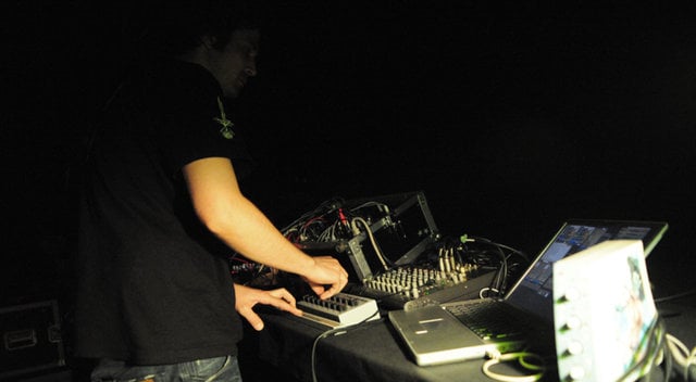 Robert Piotrowicz -live at SIMULTAN 2009 on Vimeo