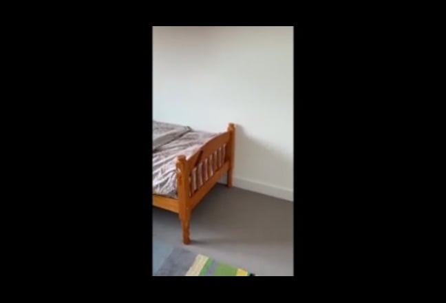 Sunny room+own bathroom, balcony, great location Main Photo