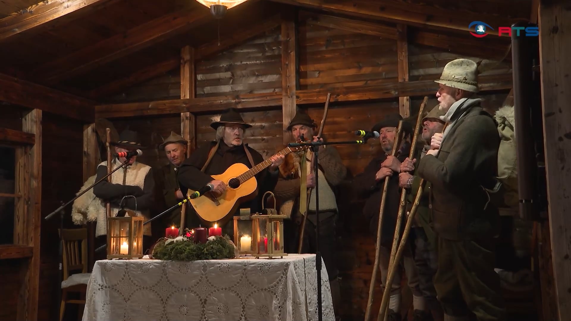 neukirchner-advent-lesung-musik-100-christbaeume-am-adventmarkt