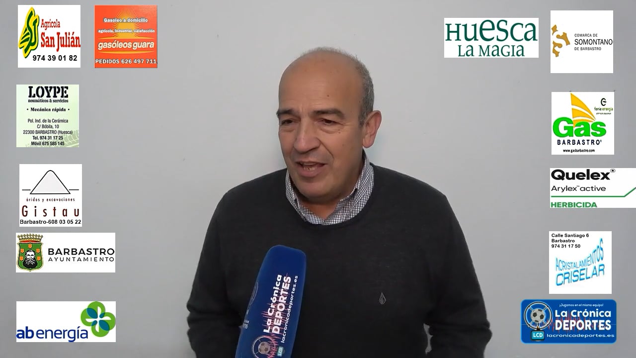 RAFA TORRES (Presidente UD Barbastro - Balance de la 1ª vuelta) "Nos gustaría fichar 2 futbolistas en defensa y delantera" "Sin garantías de que en agosto-septiembre este puesto el césped artificial, esta junta directiva no continuara"