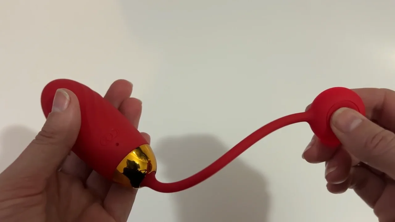 automatic thrusting male masturbator Svakom Elva Vibrating Love Egg