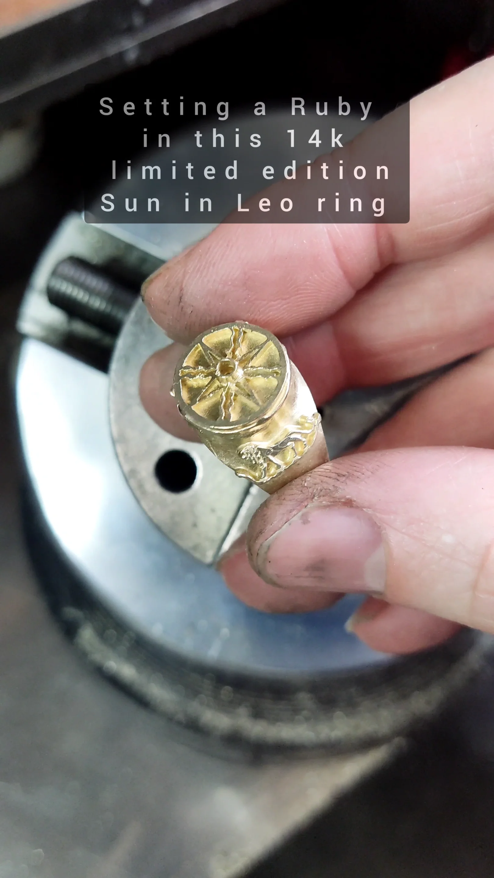 Sun in Leo Talisman Ring Gold 14K (*Limited Edition*)