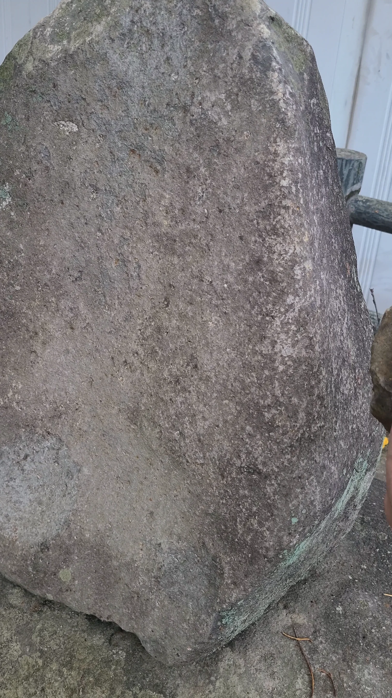 サヌカイト　カンカン石　キンキン音 楽天市場】サヌカイト 讃岐石 カンカン石 約2kg 特大 石器材料 標本