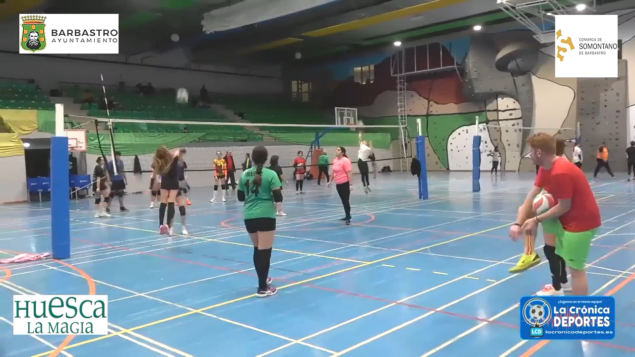 ÚLTIMO ENTRENAMIENTO DEL AÑO, MUCHA SUERTE PARA 2023 (Equipo Voleibol Femenino SMA Barbastro)