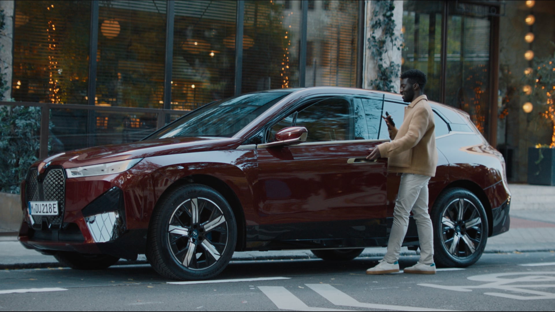 BMW - The iDrive Challenge - 2 Cars Out Of 1