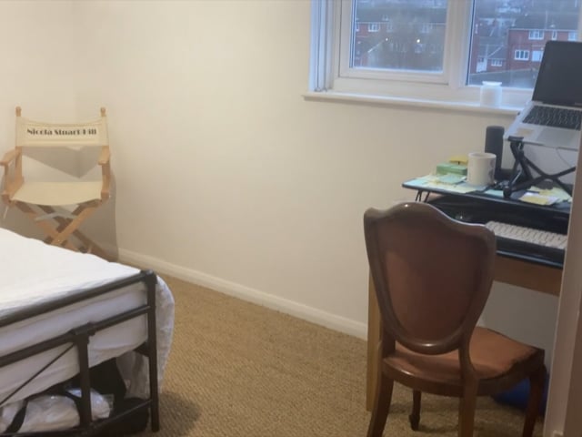 Video 1: Master double room available