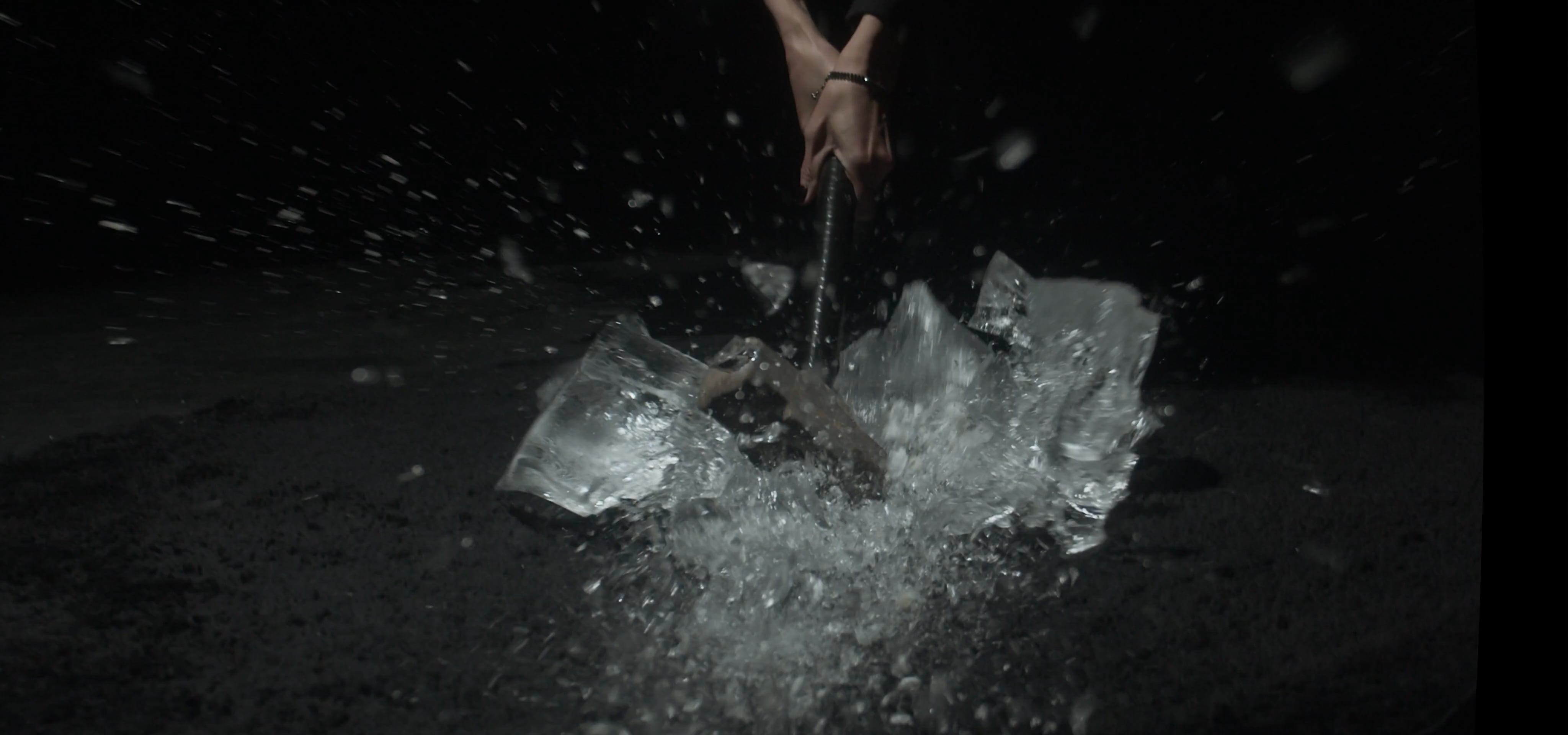 Caottica - Break the Ice ft. Bruno Paraguay