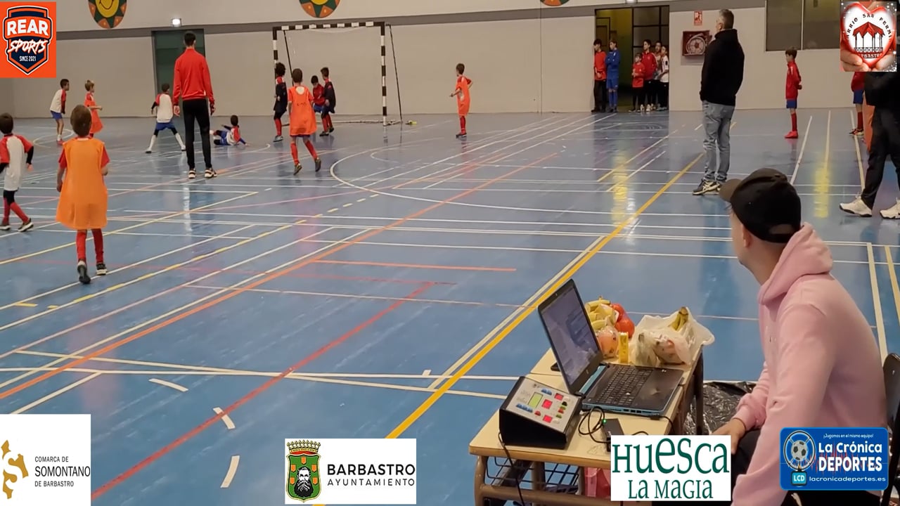 ALGUNAS IMÁGENES DE LA PRIMERA JORNADA - OPEN DE FÚTBOL TORNEO DE REYES (Organiza Rear Sports y Colabora Barrio San Fermín de Barbastro)