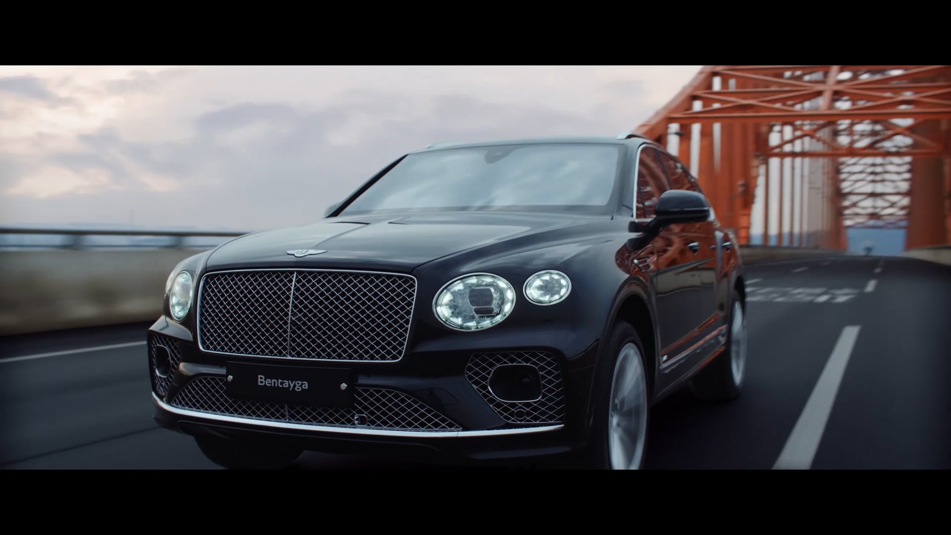Bentayga_30.MP4