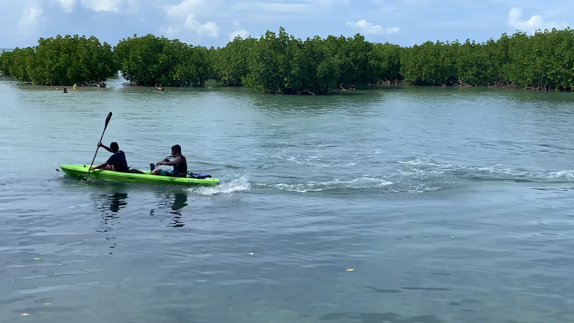 Teen kayaking on Vimeo