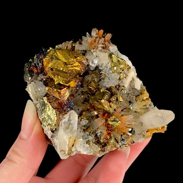 Chalcopyrite with Calcite and Quartz