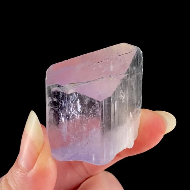 Kunzite D'Afghanistan AAA - 12,18 Ct, Taille Trillion/triangle, Couleur Rose, Clarté VS1
