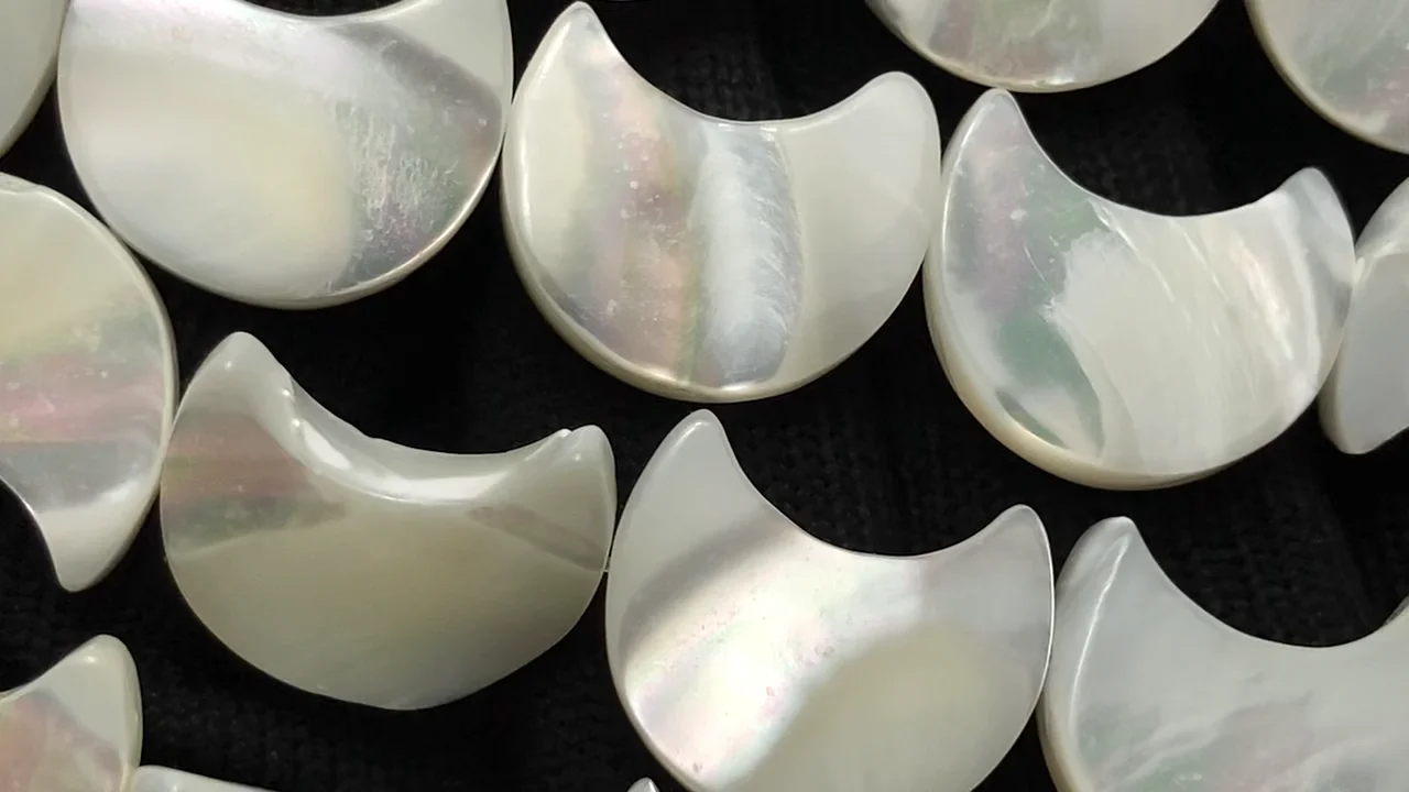 マザーオブパール ホワイト 三日月シェイプ16×14×3mm ｜天然石ビーズの