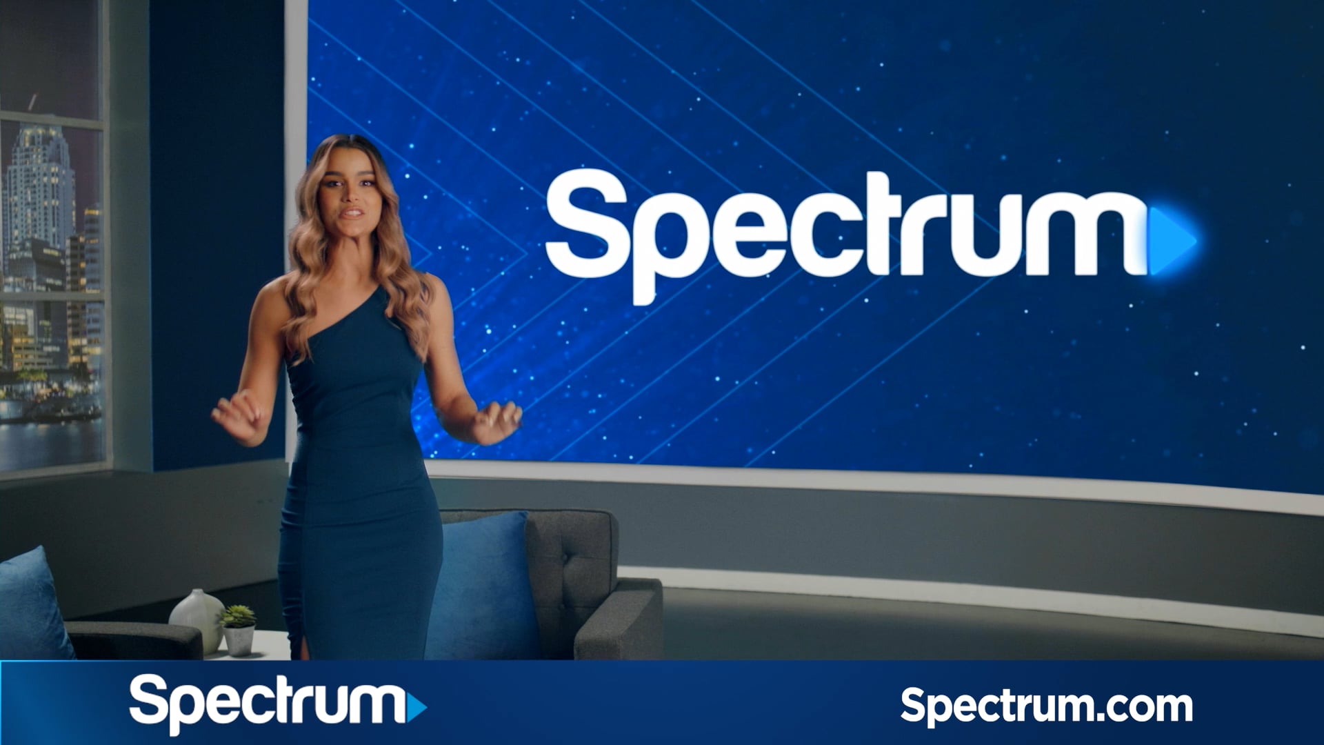 GM Digital Spectrum One En La Calle 15 on Vimeo
