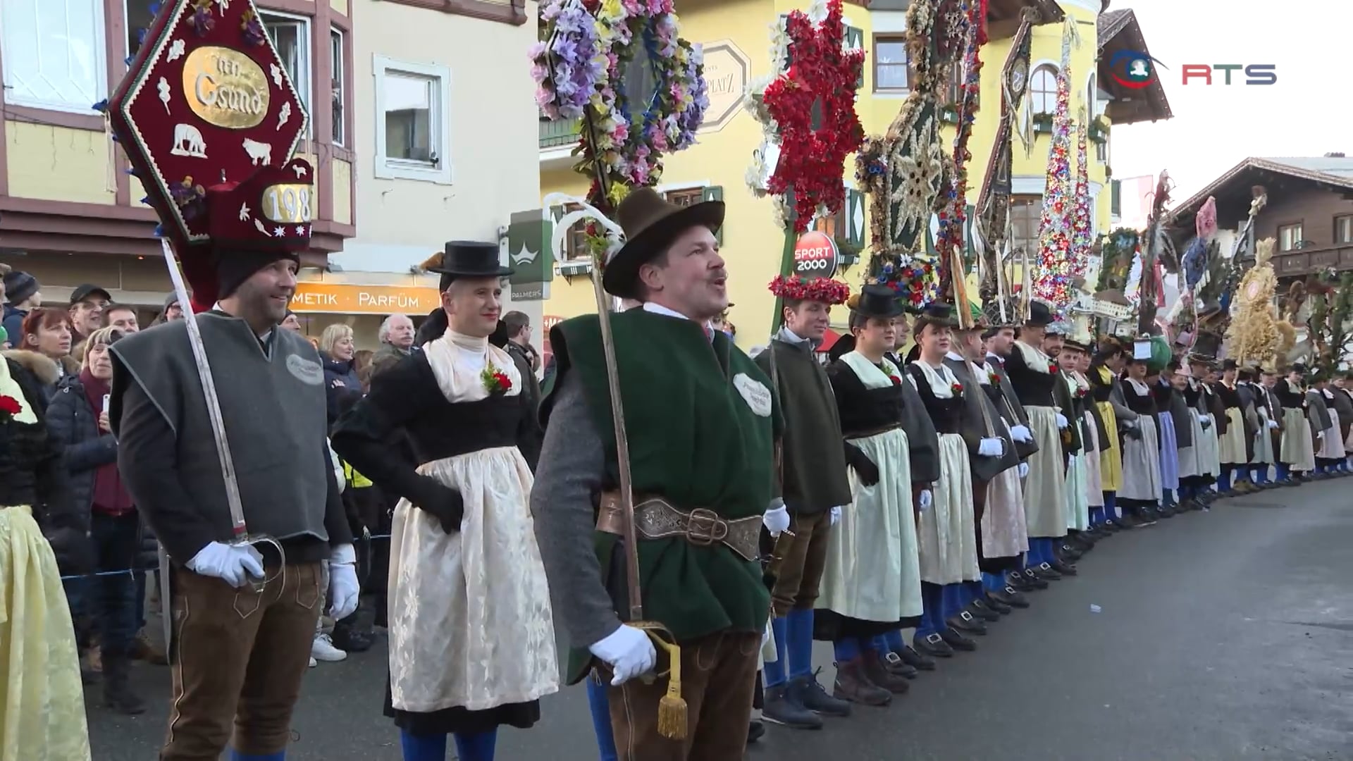 perchtenlauf-in-altenmarkt