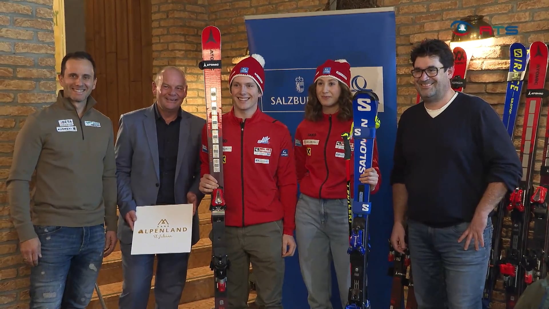 kamingespraech-pongauer-leitbetriebe-unterstuetzen-junge-skifahrerinnen