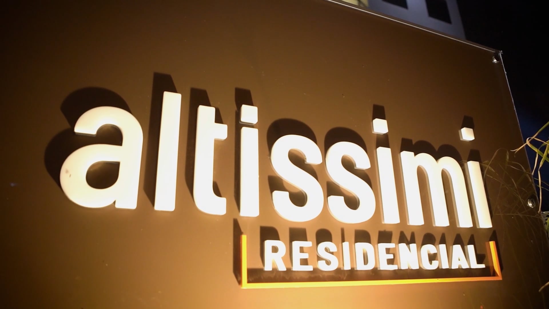 Mac Lucer - Residencial Altissimi