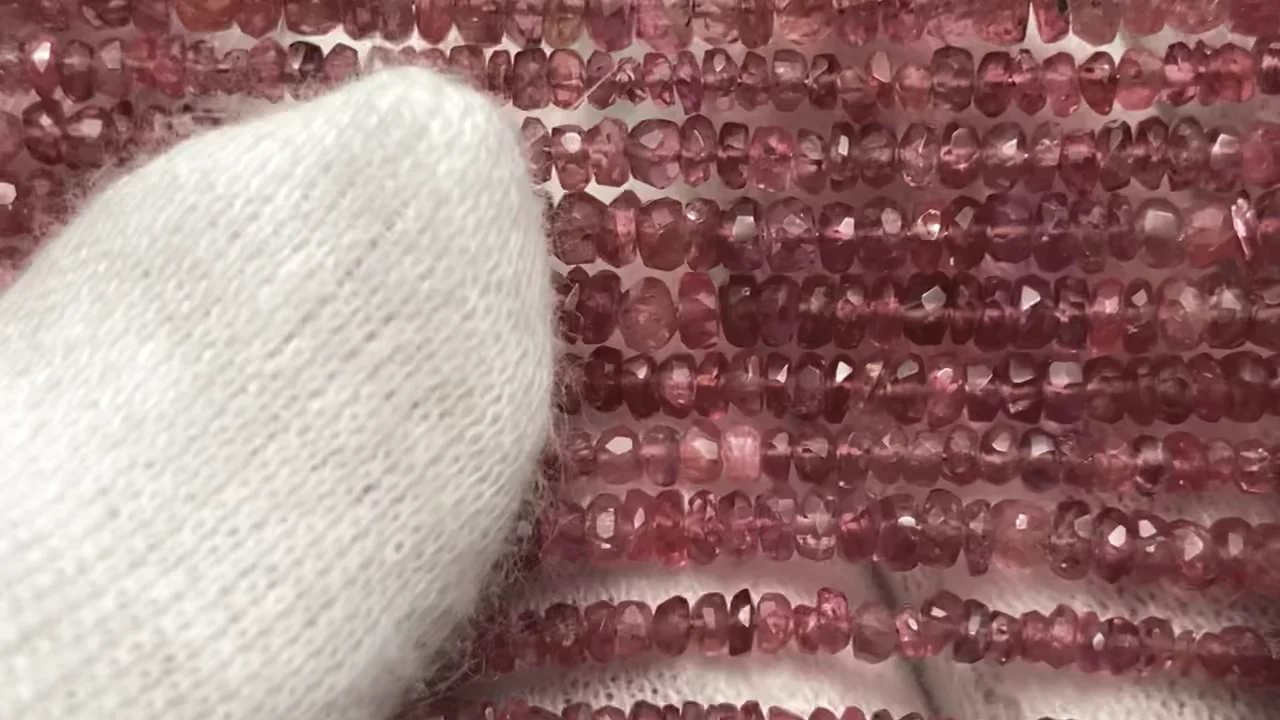 レッドスピネル ボタンカット ｜天然石ビーズの卸問屋・通販