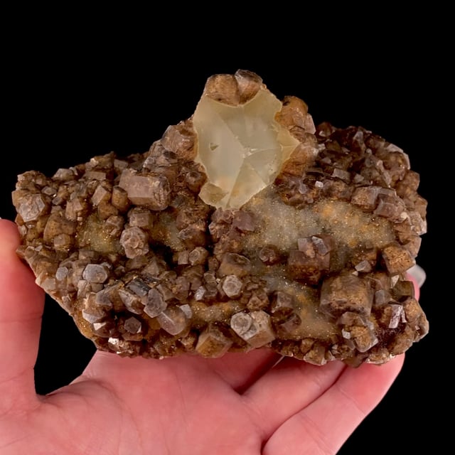 Fluorite (penetration twin) with Calcite