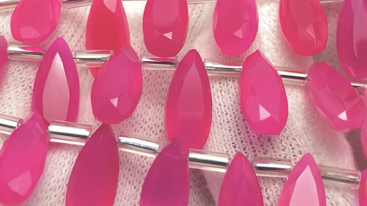 フューシャピンクカルセドニー ペアシェイプ ファセットカット12×5mm
