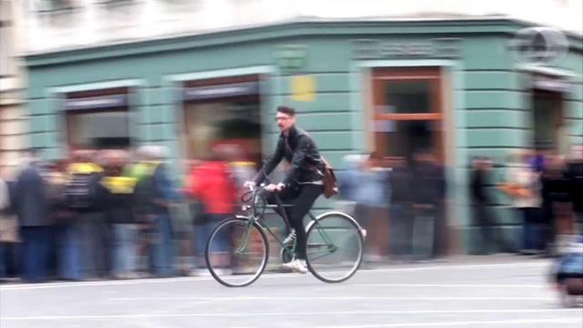 Fičo balet - Trg (The Square)