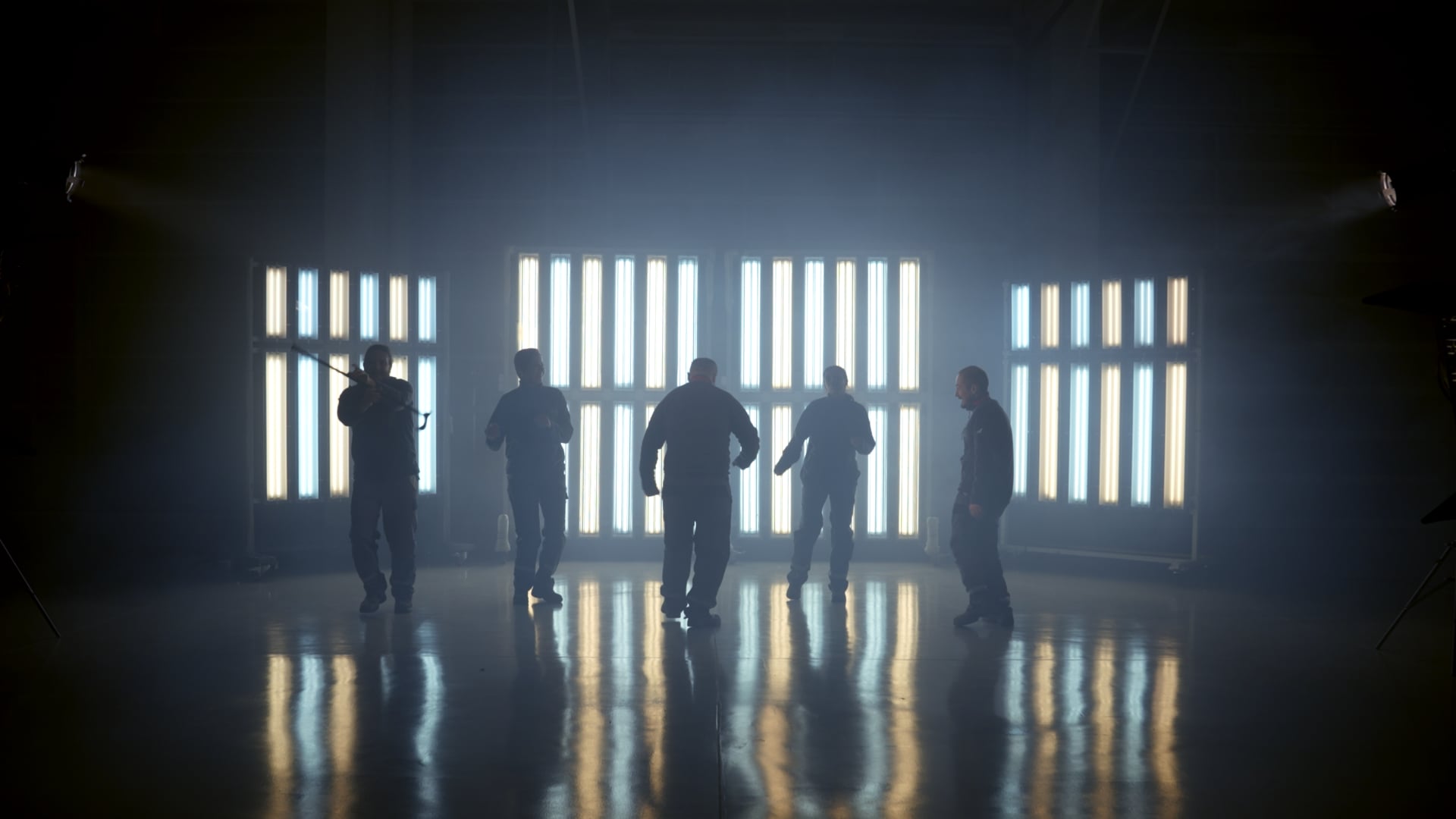 MAN - S4Bus Music Clip