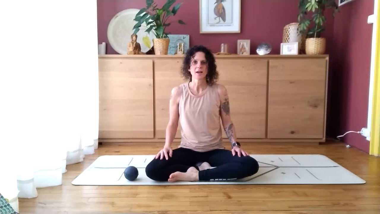 Jour 16. Douleurs au bas du dos : 3 exercices efficaces pour soulager les douleurs du bas du dos avec Johanna Vicens (21 min)