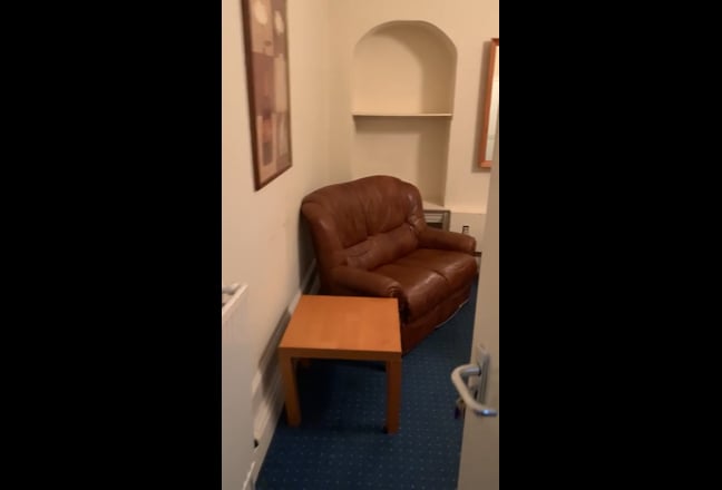 Single room &pound;85 pw  Main Photo