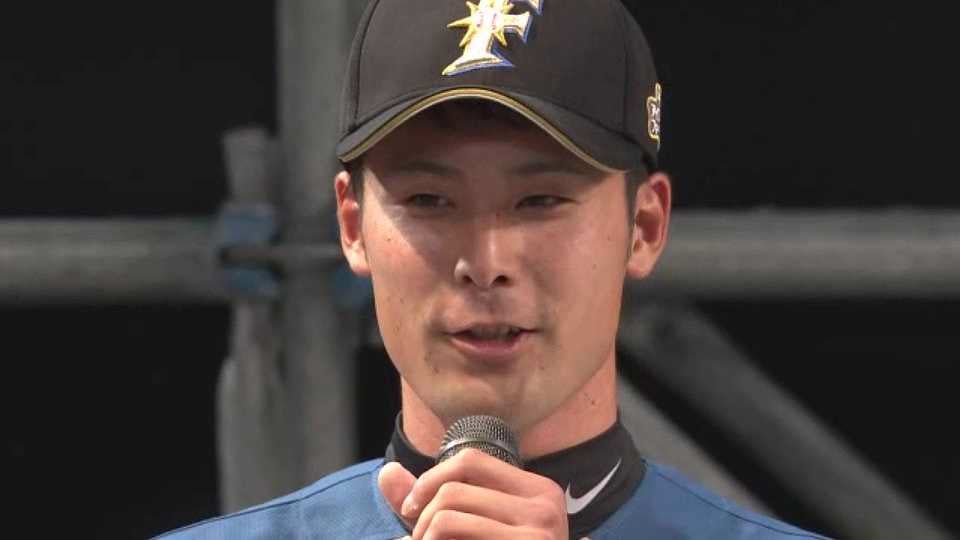 【ファイターズ・ファンフェスティバル】ドラ1ルーキーが鮮烈歌手デビュー!?で大盛り上がり!!  2015/11/22