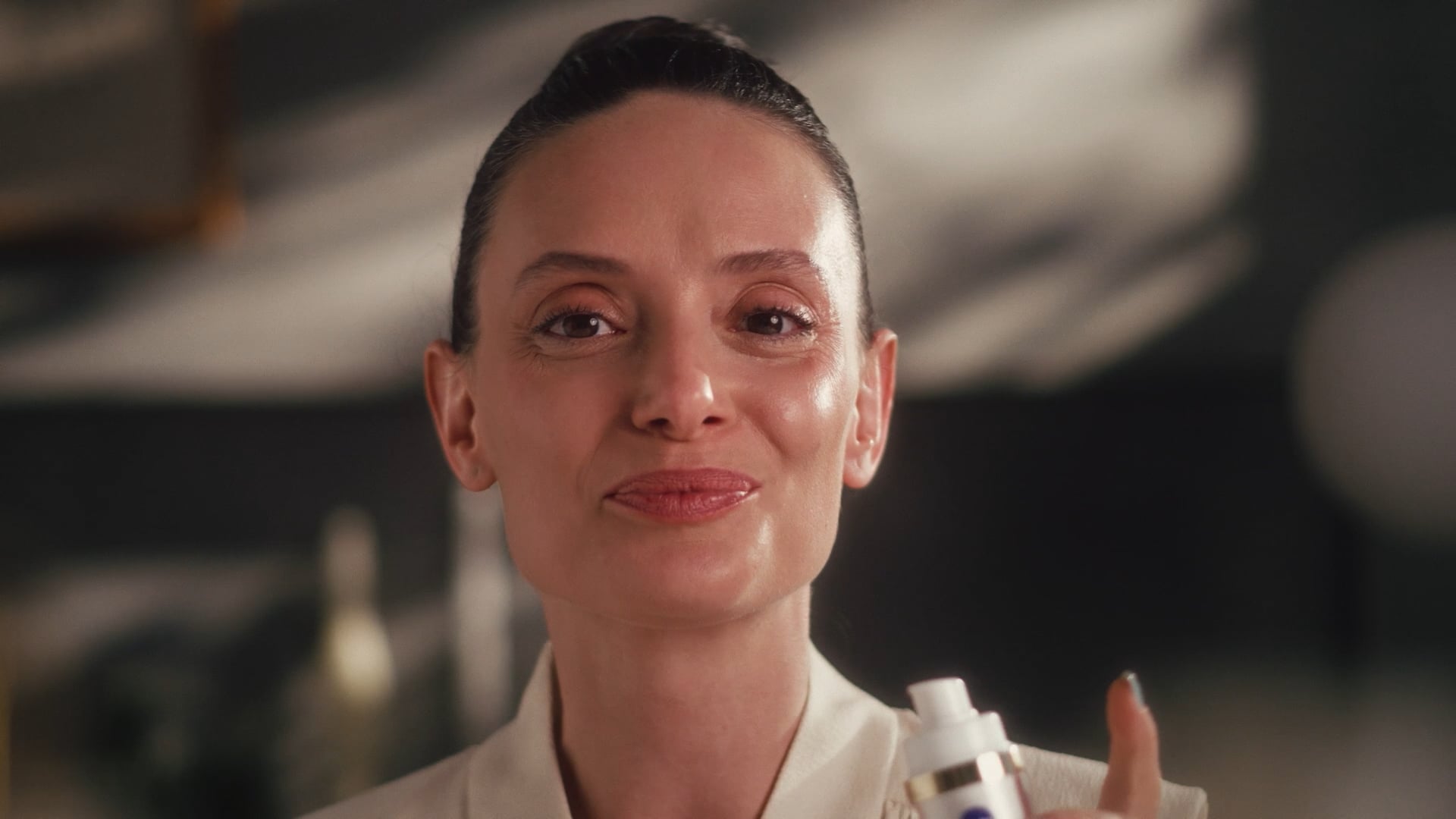 NIVEA LUMINOUS (Director's Cut)