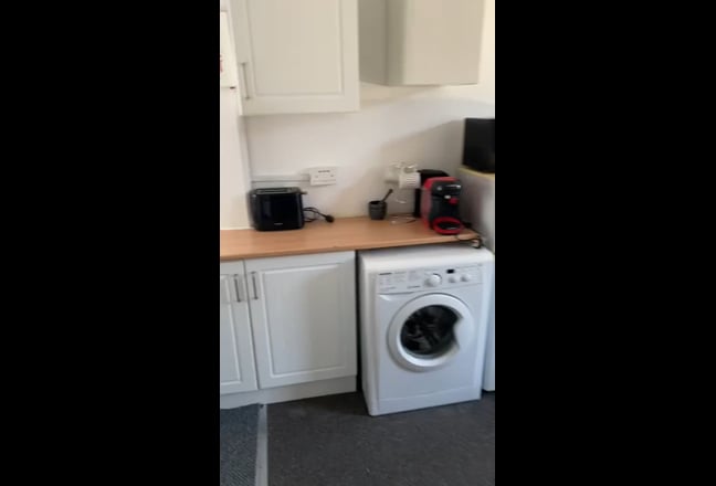 Studio flat Roath Park, Penylan/Wellfield Main Photo
