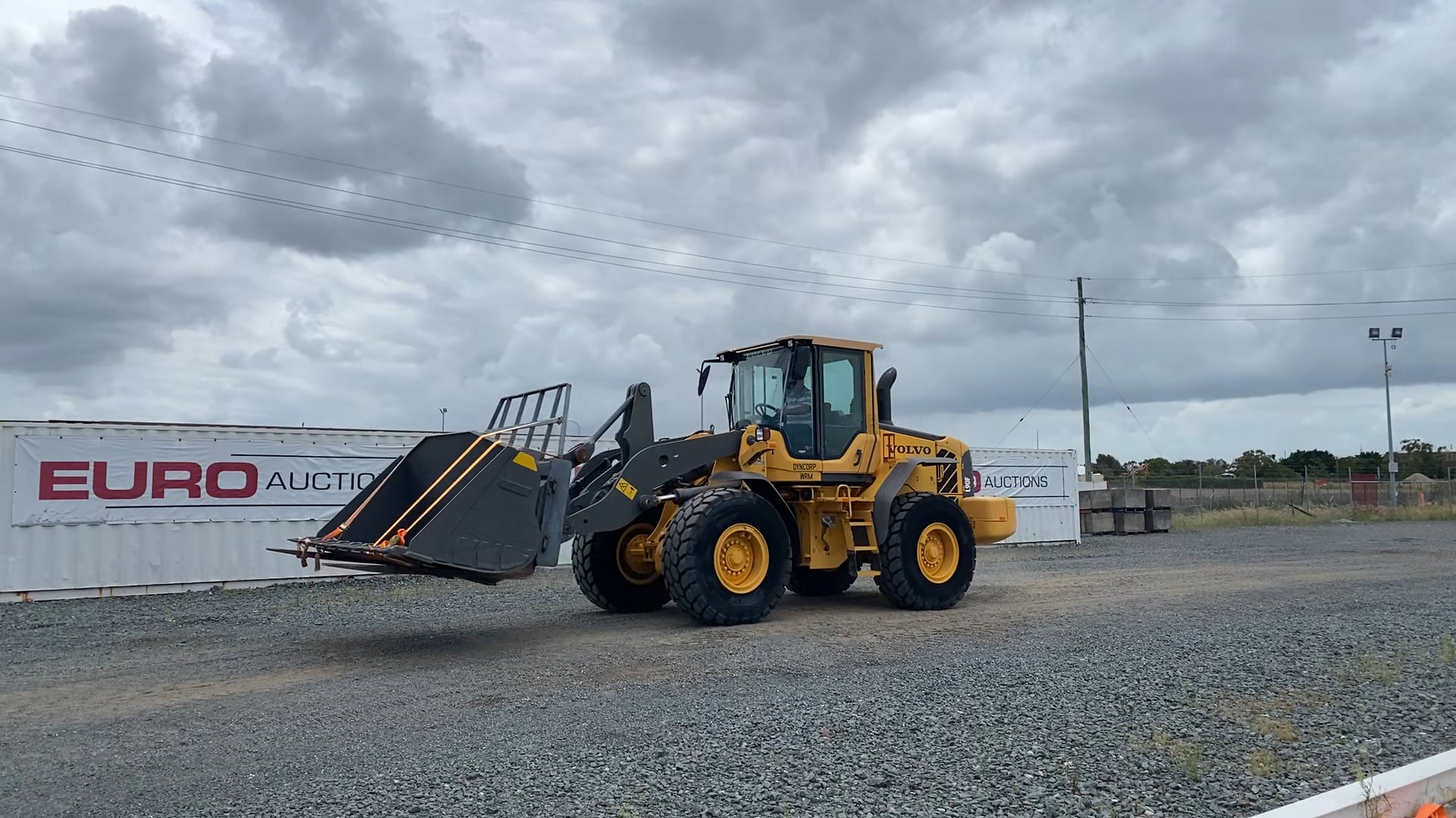 Volvo L90F - Brisbane February 2023 on Vimeo