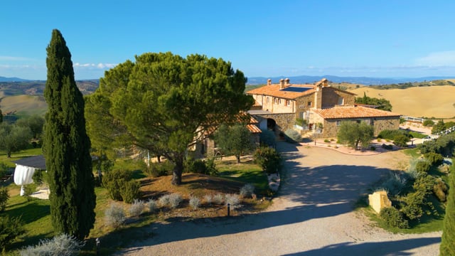 Stunning Retreat on the Tuscan hills