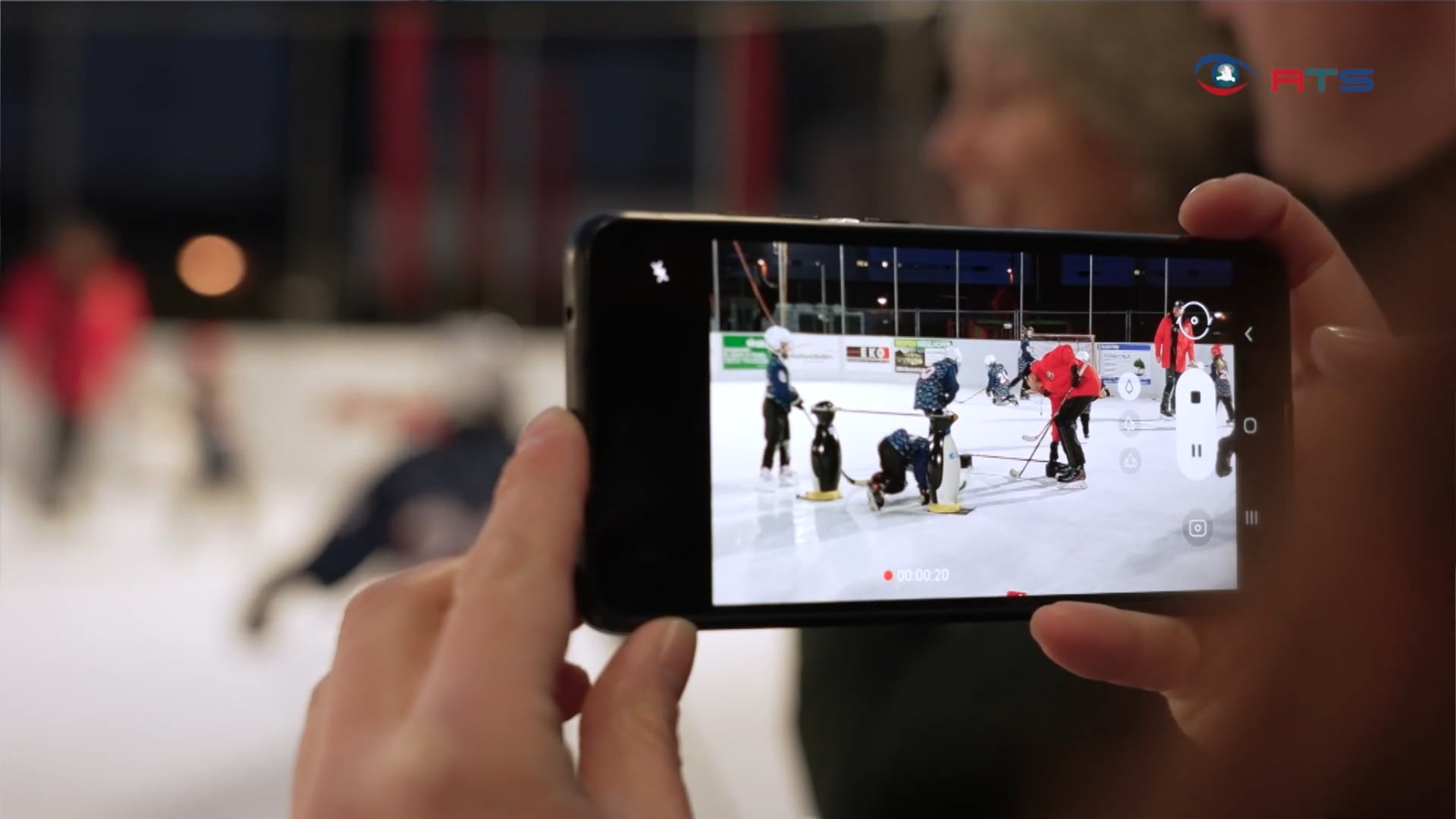 eishockey-1x1-in-bischofshofen-wie-man-den-nachwuchs-gewinnt
