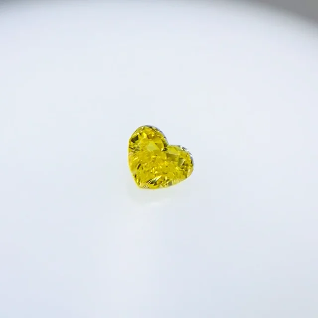 FANCY VIVID YELLOW 0.165ct HS/RT1742/CGL-