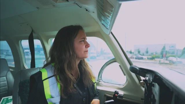 Teara Fraser becomes first Indigenous woman to start her own airline, calls  it Iskwew meaning woman – India TV