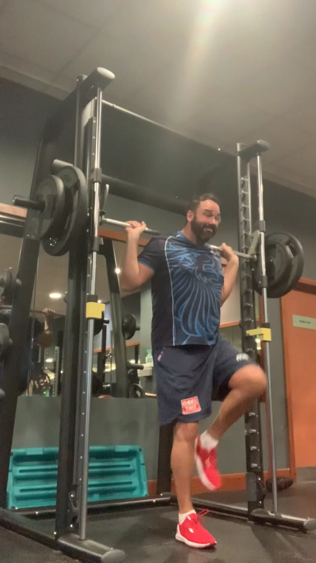 Knee iso hold smiths on Vimeo