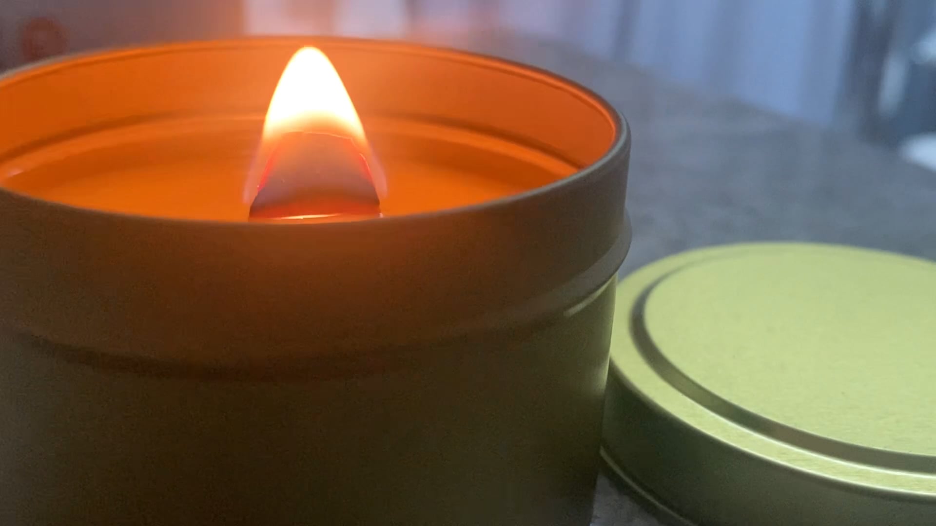 Wood Wick Vs Cotton Wick For Candle Making - Which One is Better
