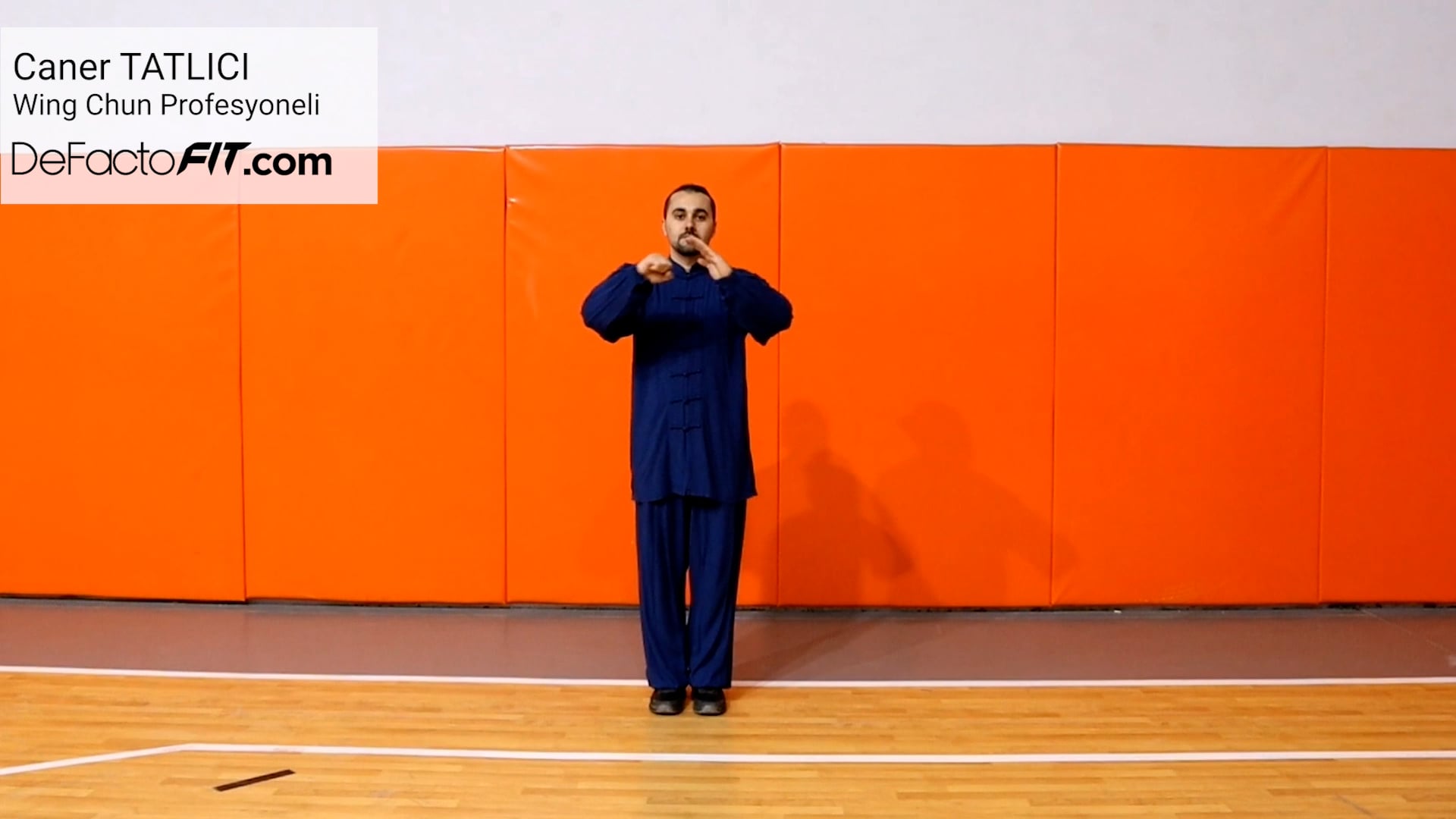 Wing Chun Önden Ve Yandan Tek Bacak Üzerinde Denge Çalışması
