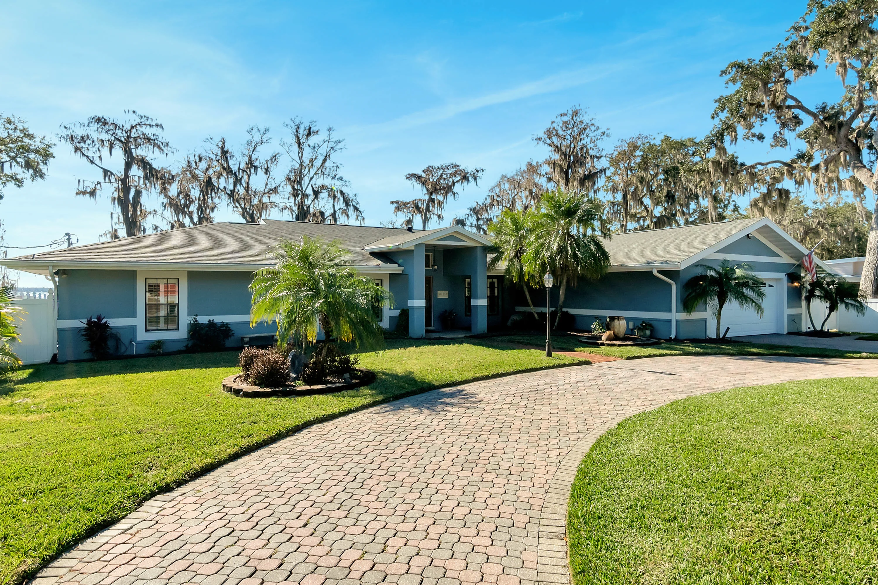 1293 West Lakeshore Drive, Clermont, FL 34711 on Vimeo