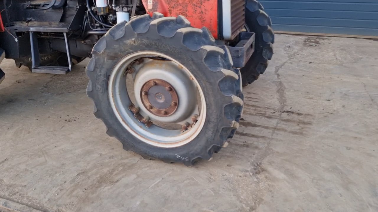 Massey Ferguson MF362 - Leeds January 23 on Vimeo