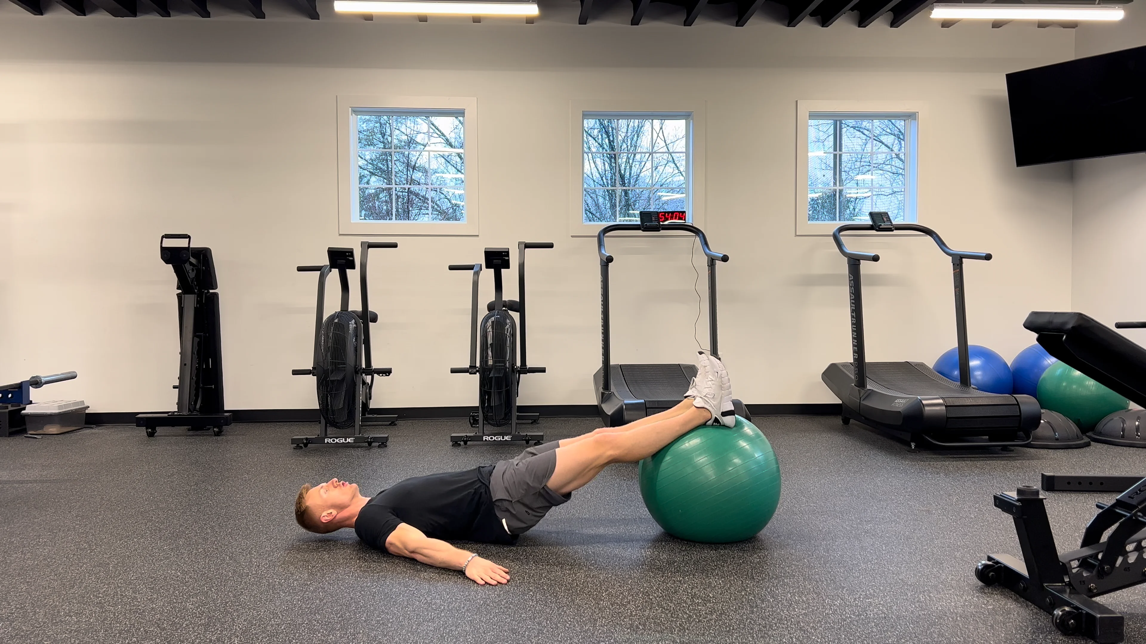 Stability Ball Leg Curl on Vimeo