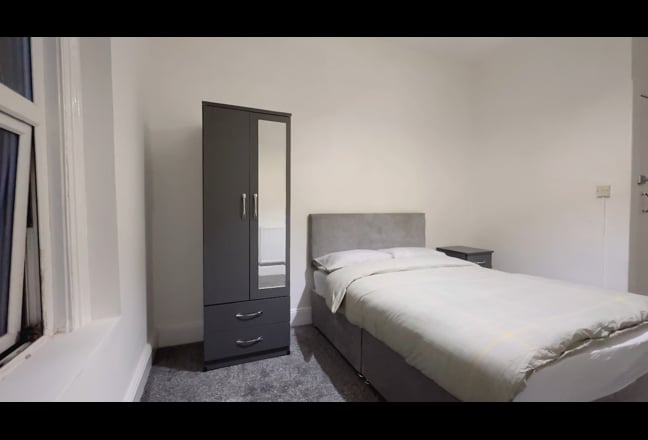 Bedrooms near Birmingham Central and City Hospital Main Photo