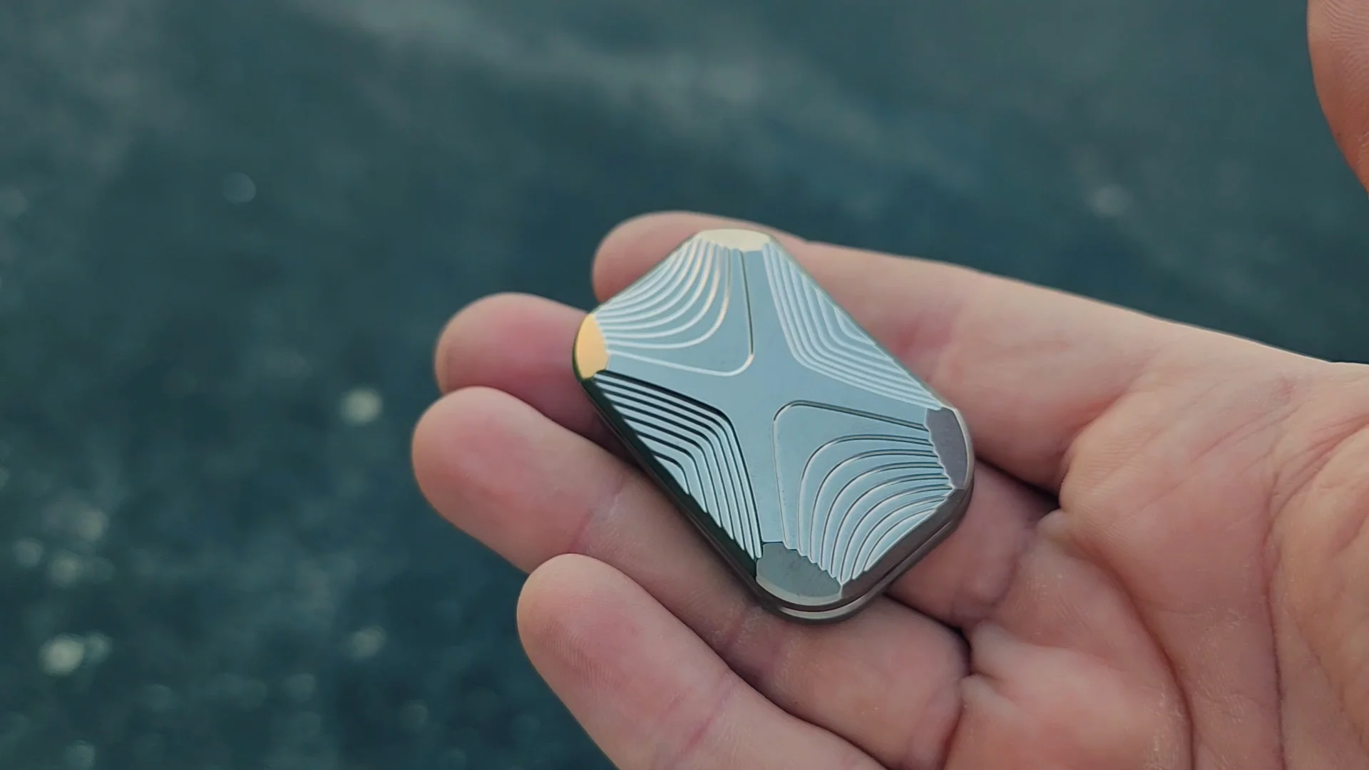 ToadX™ 3-Click - Titanium Slider (Pre-order) – Magnus Store