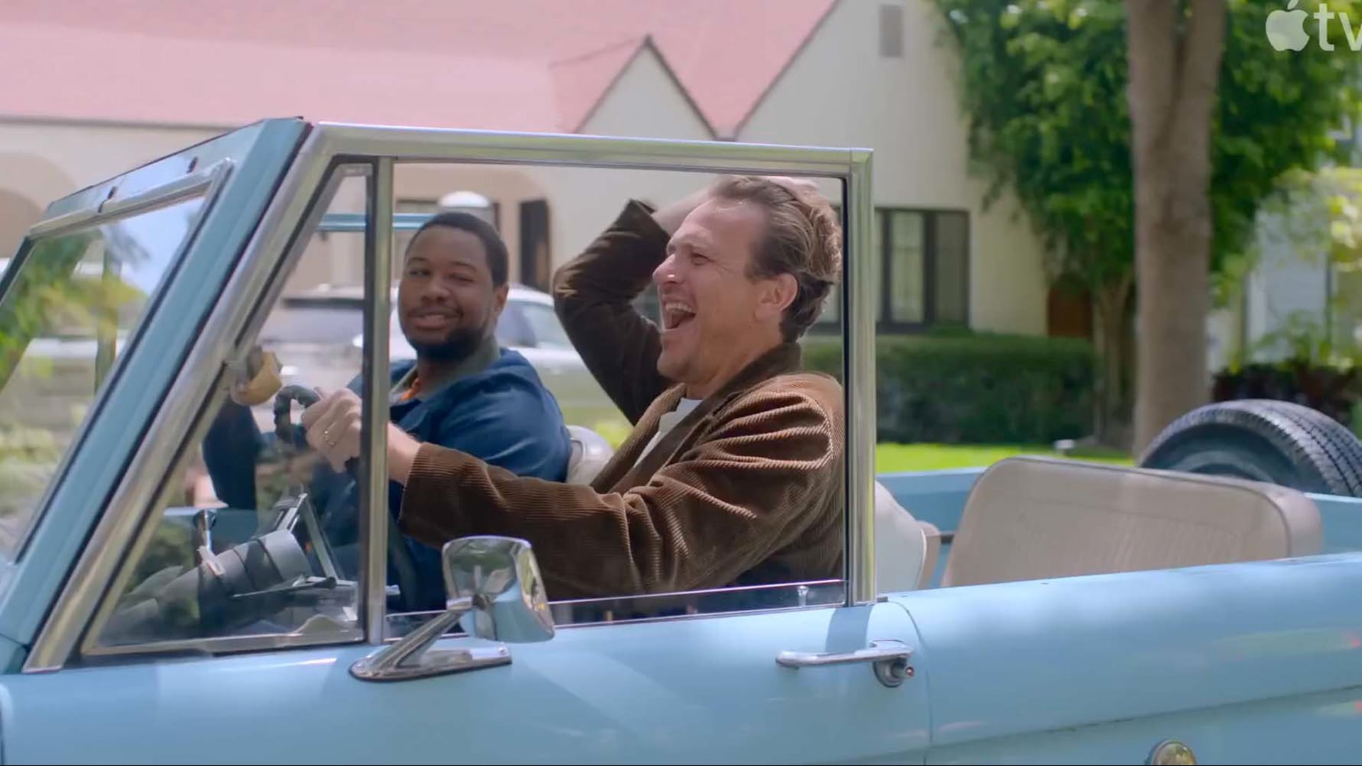 Shrinking S1 – Trailer "Breakthrough"