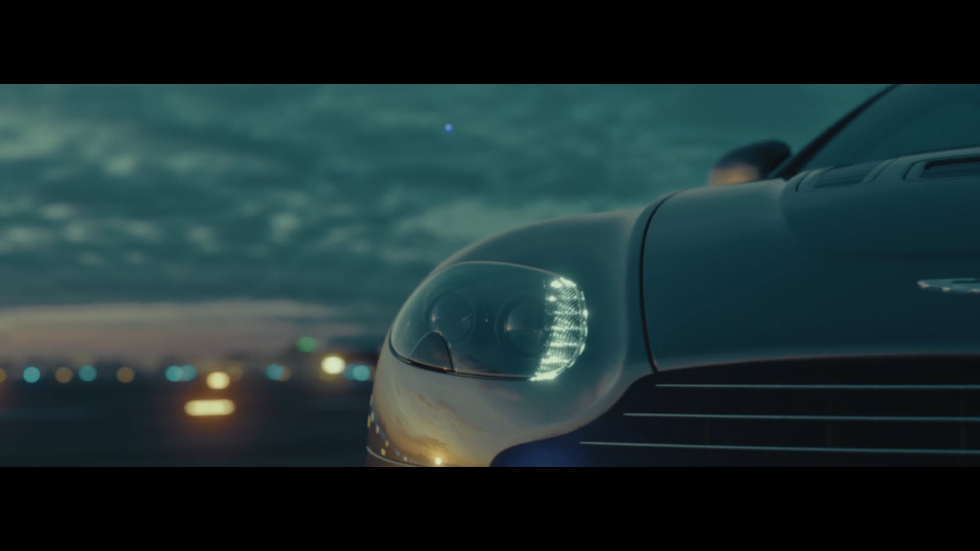ASTON MARTIN - DESERT