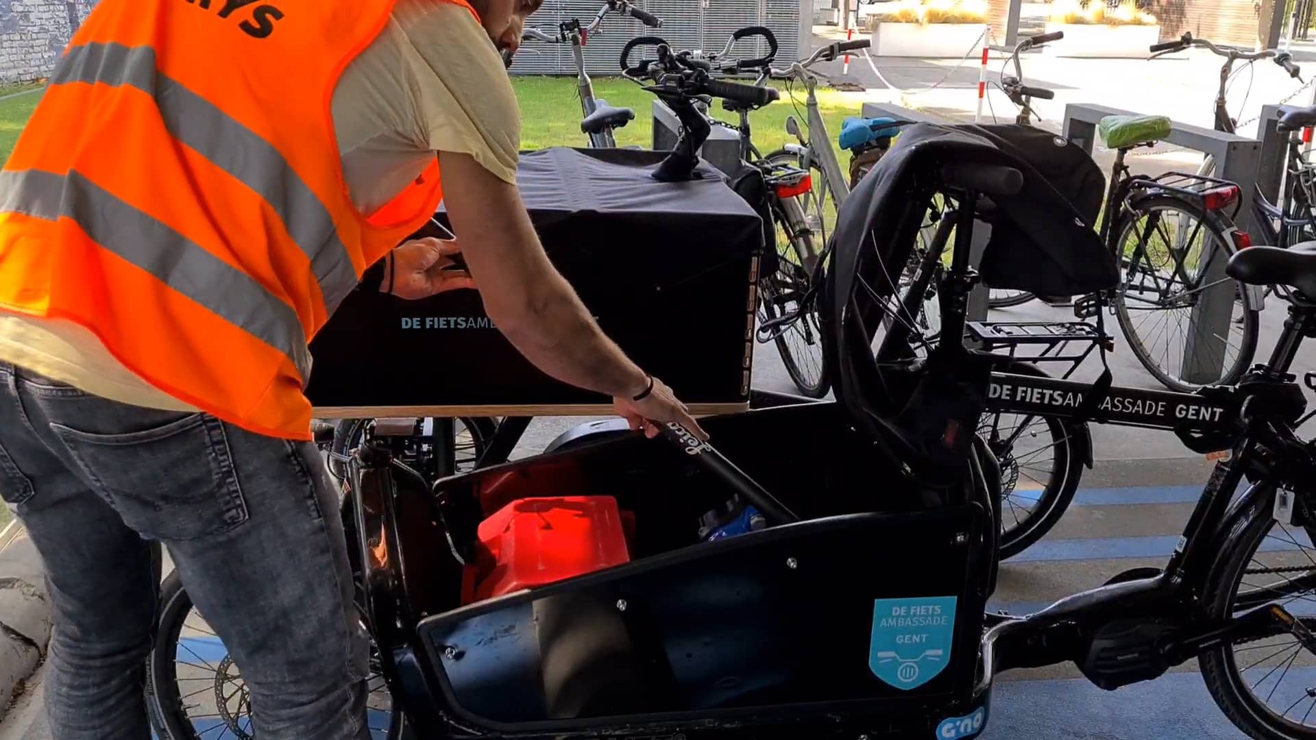 Week van de mobiliteit 2022 test cargofiets on vimeo