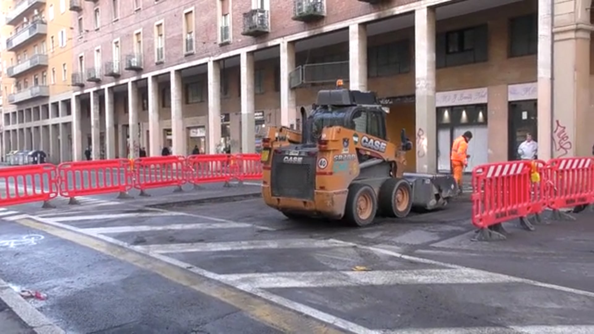 Chiusa Via Saffi, Traffico Paralizzato In Mezza Città - éTV Rete 7